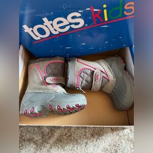 Totes girls waterproof winter boots size 5